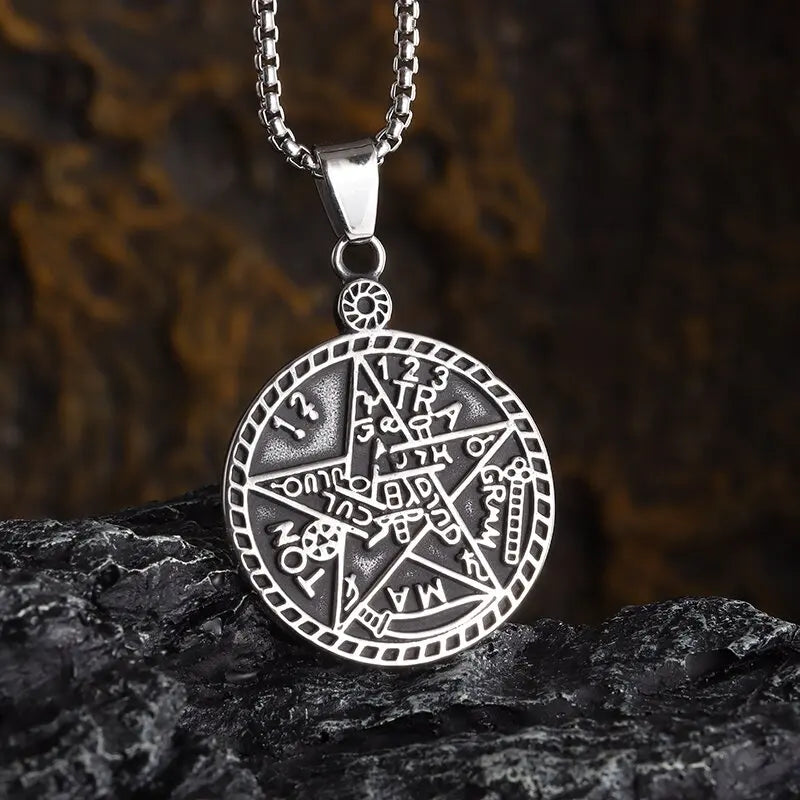 Stylish Celtic Moon Pendant Witchcraft Witch\\'s Knot Necklace for Men Women Personality Charm Amulet Jewelry