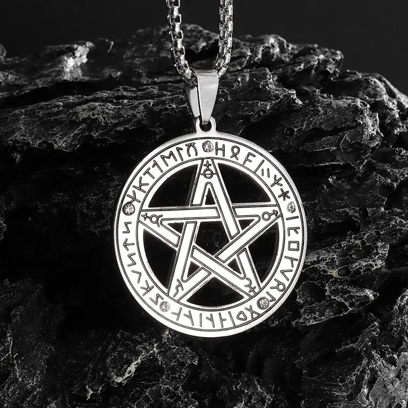 Stylish Celtic Moon Pendant Witchcraft Witch\\'s Knot Necklace for Men Women Personality Charm Amulet Jewelry